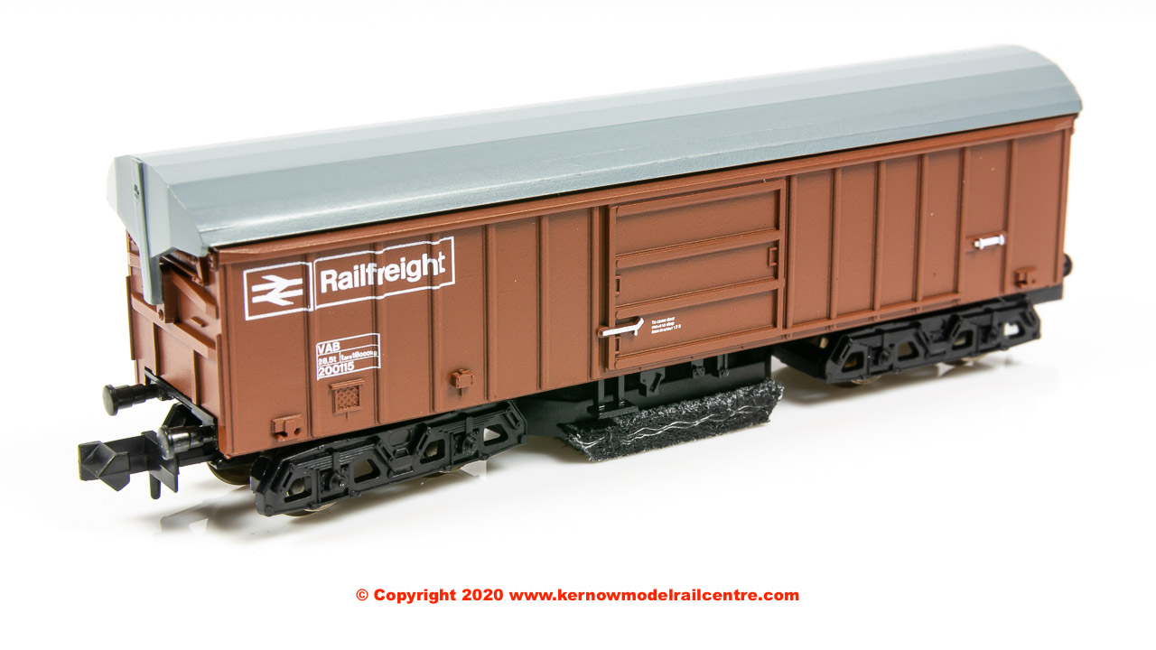 GM2420102 Gaugemaster BR Railfreight Track Cleaning Wagon